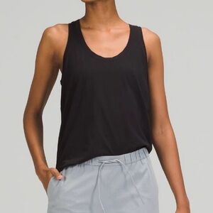 Lululemon black racer back tank top size 10